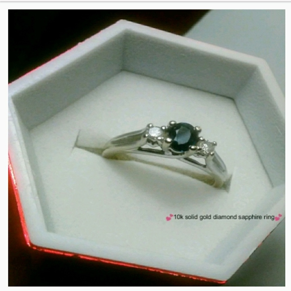 💕10k WG diamond sapphire ring!